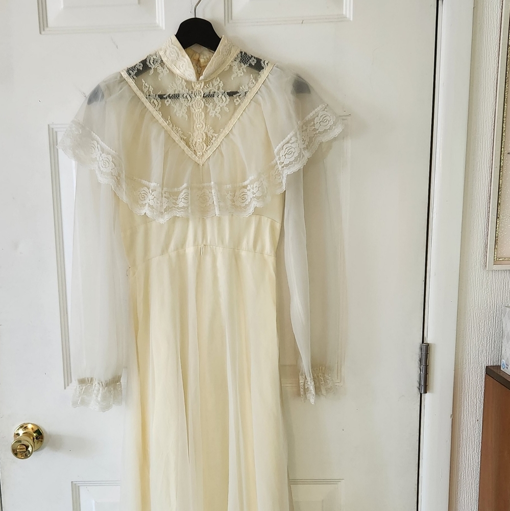Vintage Gunne Sax Style Wedding Dress